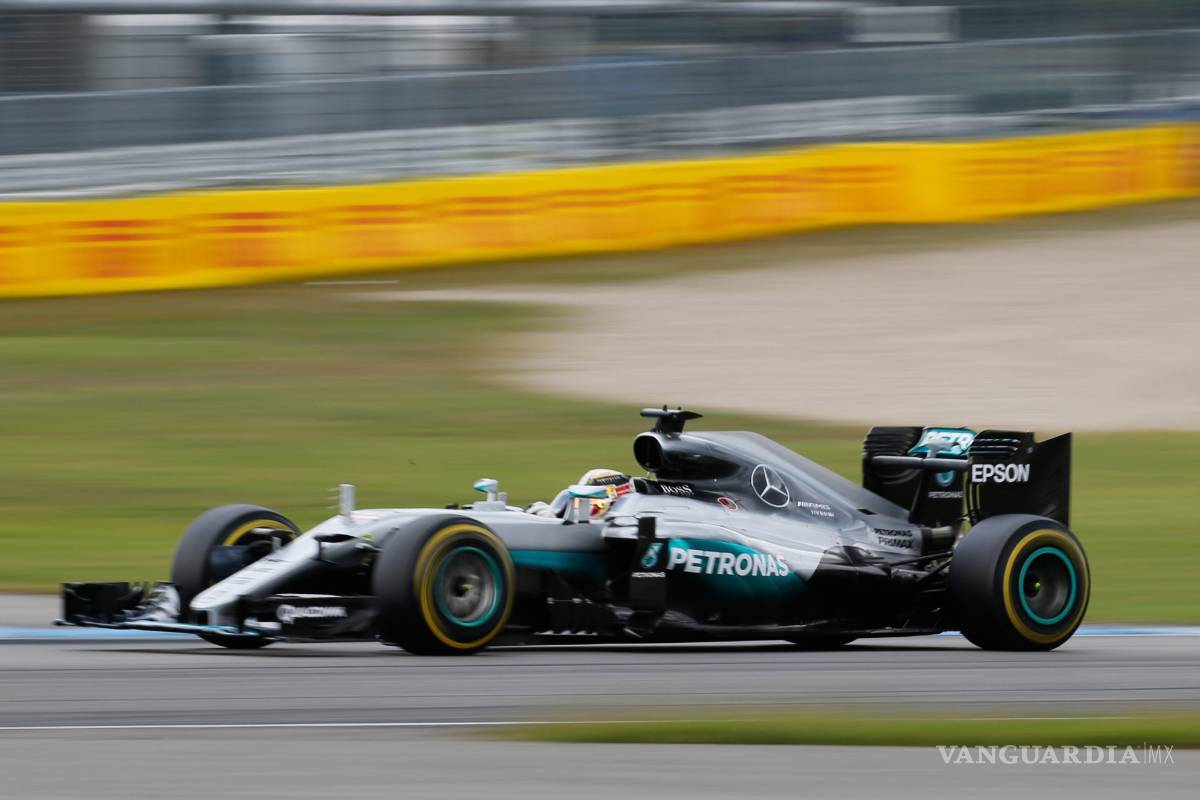 $!Hamilton se afianza en el liderato; Checo fue décimo