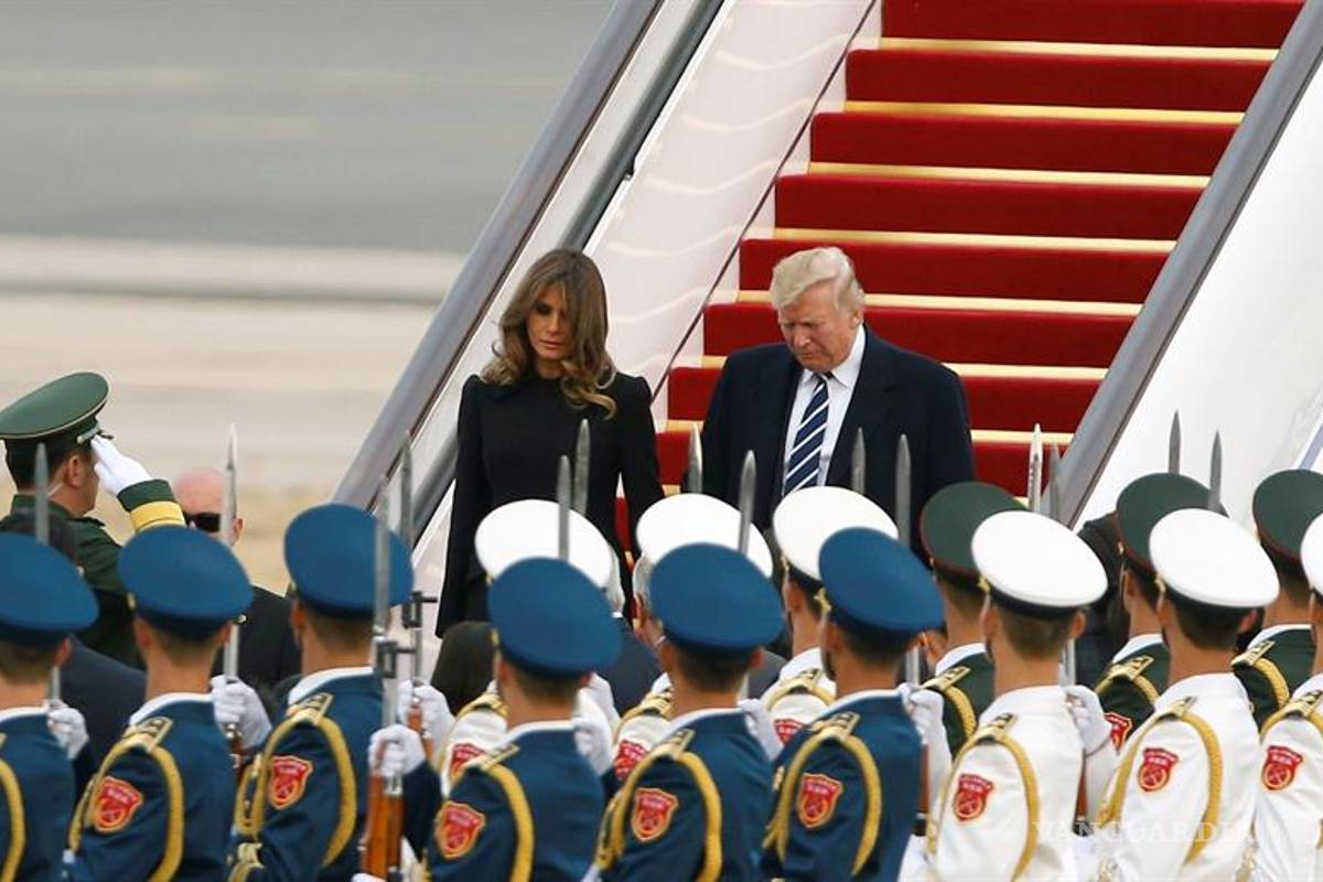 Recibe Donald Trump una bienvenida imperial en su primer viaje a China