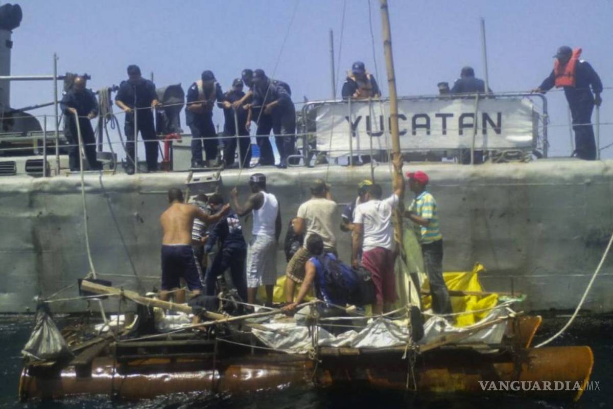 Una ola de cubanos llega a México