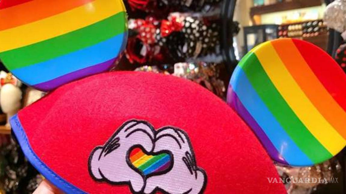 Lanza a la venta Disneyland nuevos gorros para celebrar orgullo LGBT