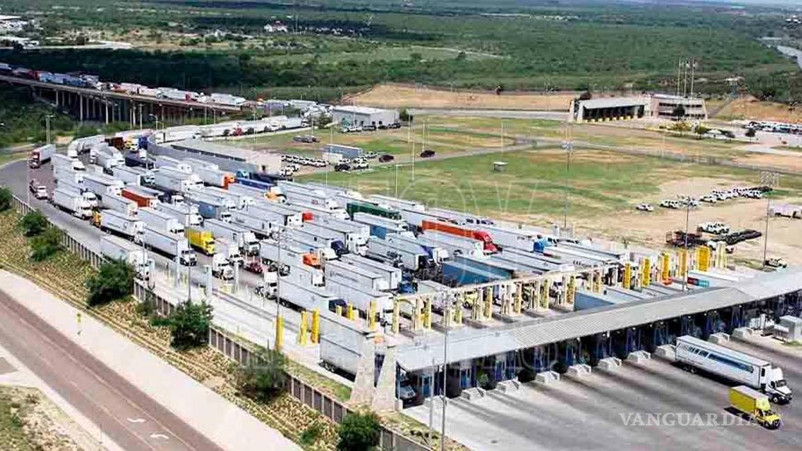 $!El puente de Nuevo Laredo es el que reporta la mayor afluencia en el comercio internacional entre México y EU.