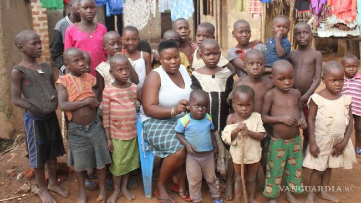 Mariam Nabatanzi, una mamá ugandesa de múltiples cuatrillizos lucha por mantener a sus 38 hijos