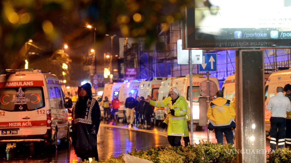 Caen 8 personas por el ataque en Estambul, pero el pistolero sigue prófugo