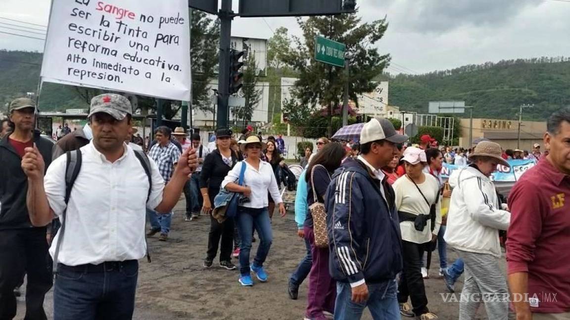 CNTE marcha rumbo al centro de Morelia