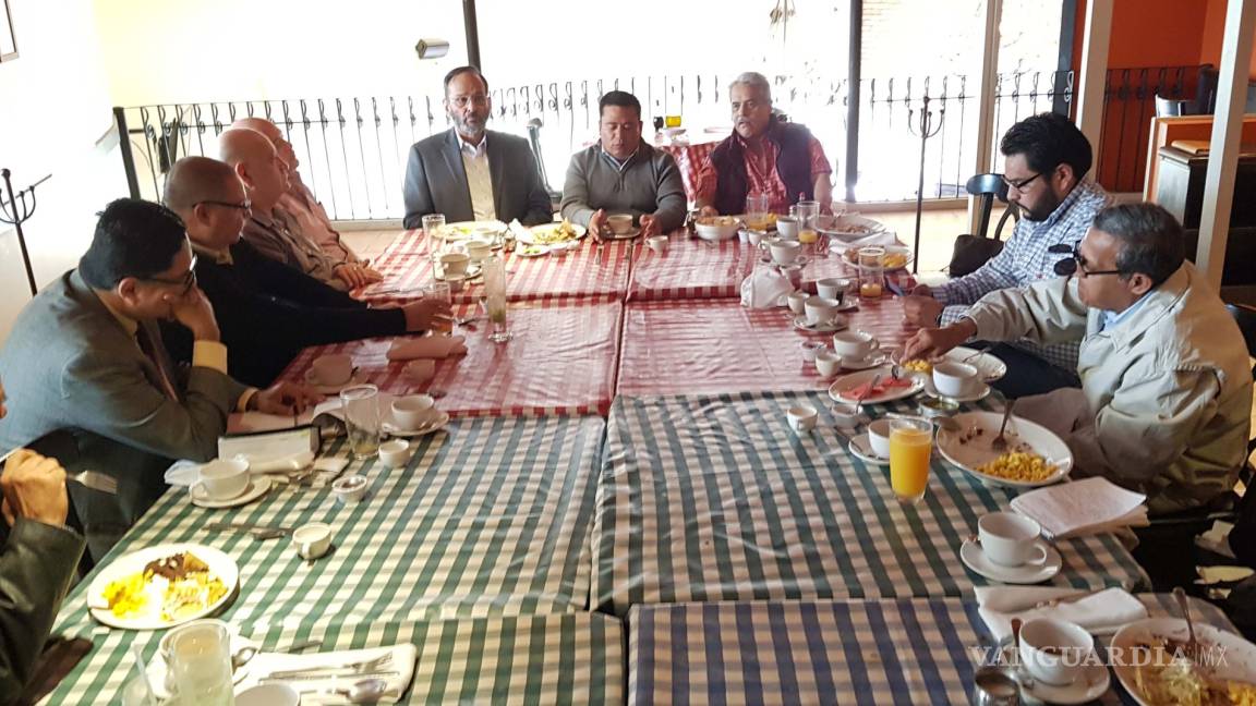 Abogados laguneros se reúnen con el delegado federal en Coahuila