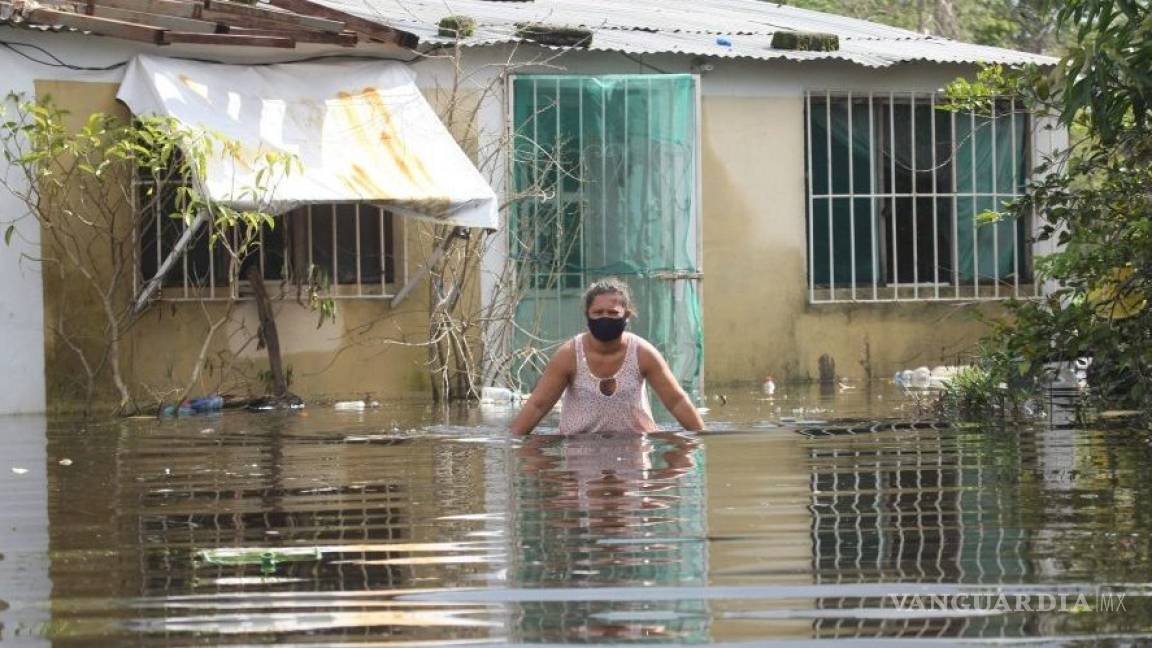 Inundaciones en Tabasco alcanzan hasta tres metros de altura