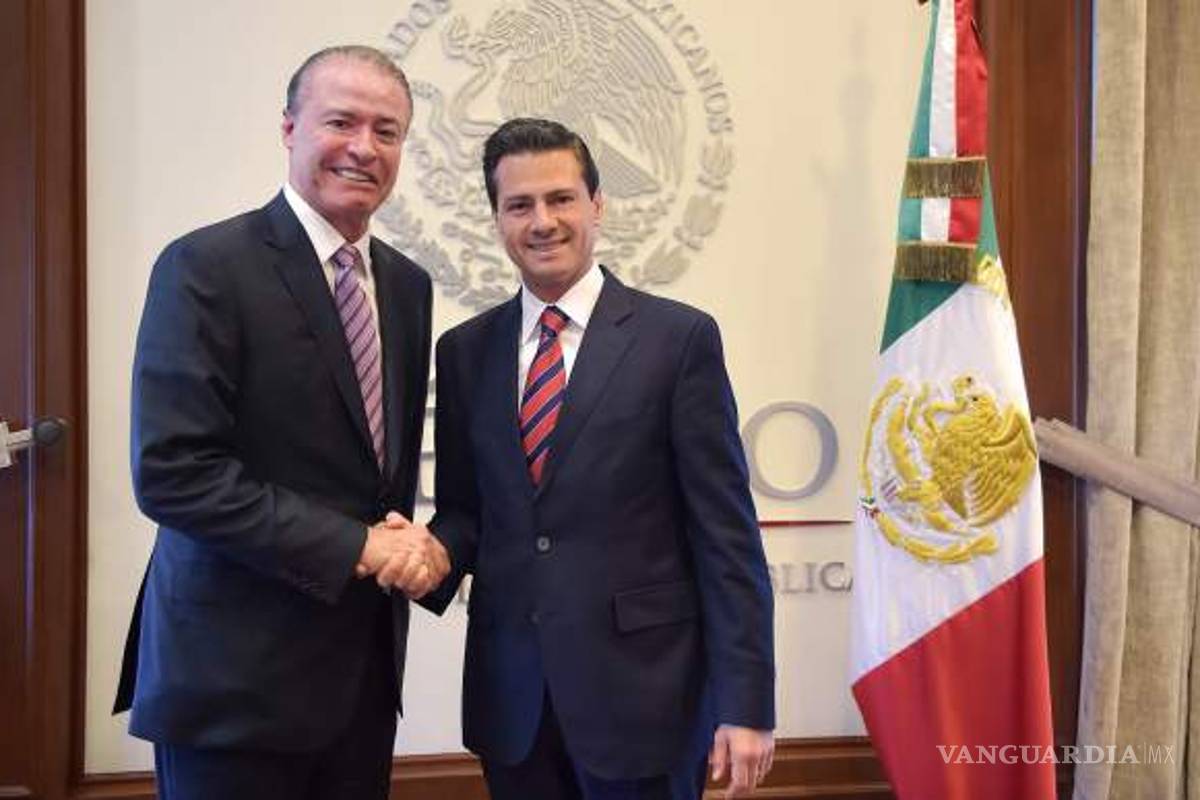 Peña Nieto jugó al golf con Quirino Ordaz en Estrella del Mar