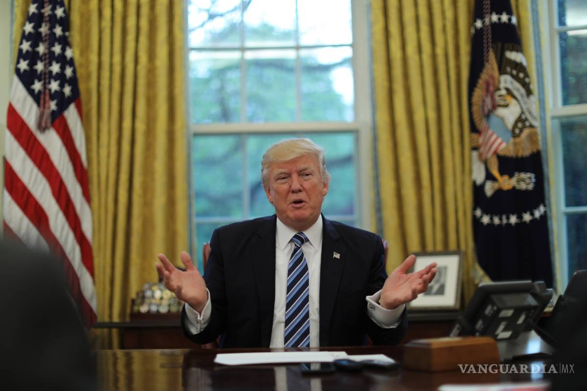 Sólo los tontos no quieren un muro: Donald Trump