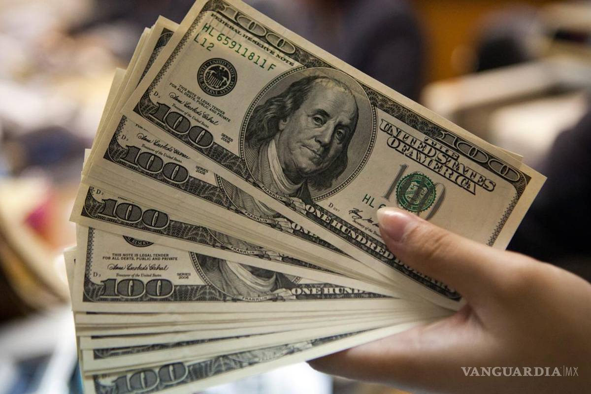 Dólar alcanza los 19.95 en bancos de la CDMX