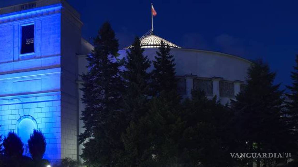 $!Oposición polaca ocupa Parlamento en protesta navideña