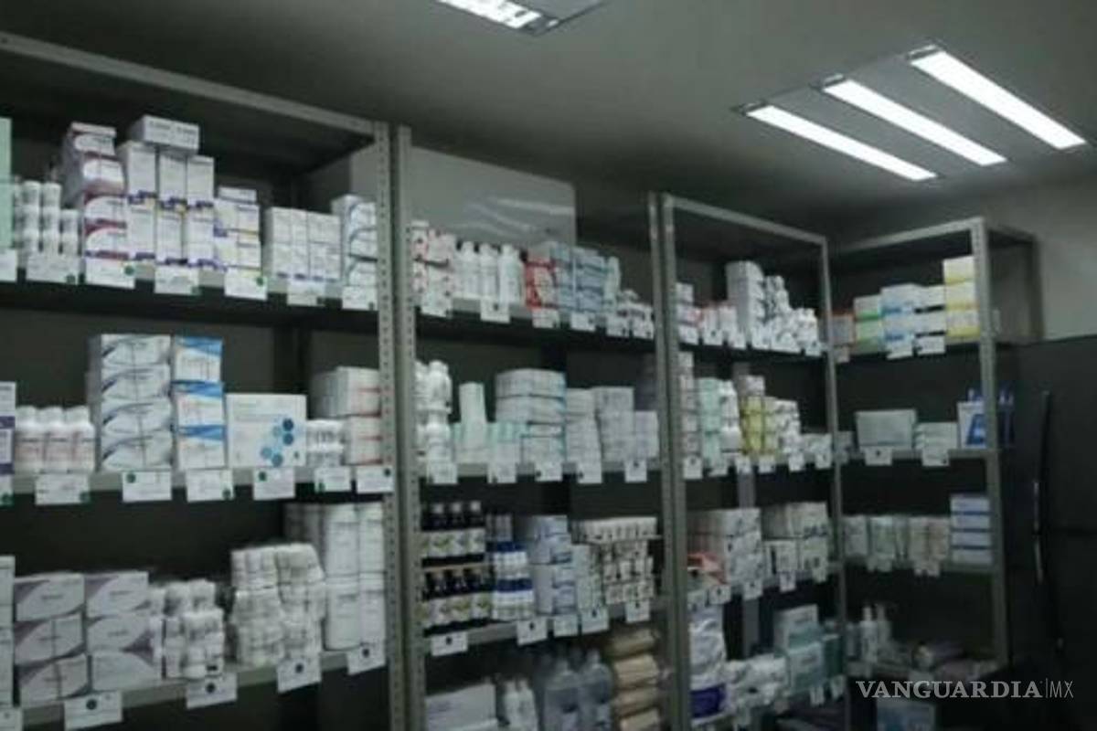 Farmacéutica señalada de incumplir con entrega de medicamentos, logró con amparo seguir participando