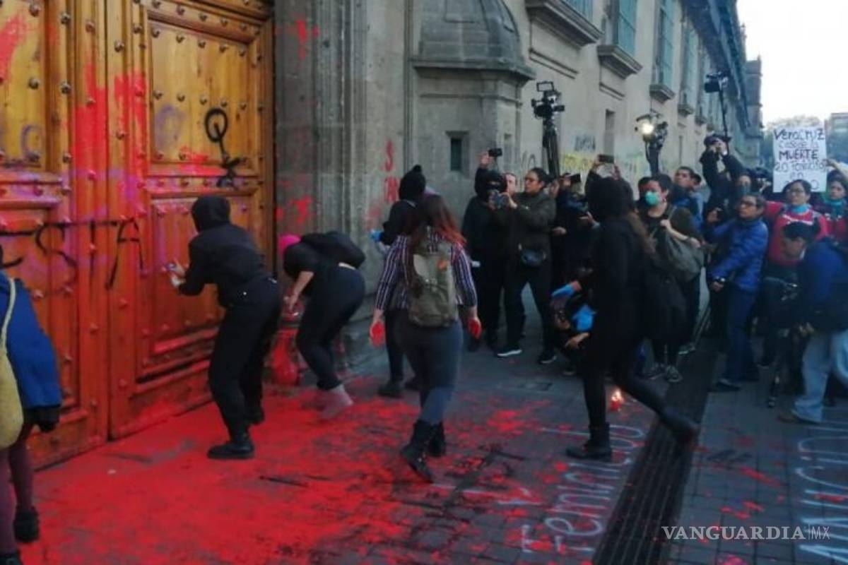 AMLO responde a feministas 'Rechazo feminicidios y pido castigo para los agresores'