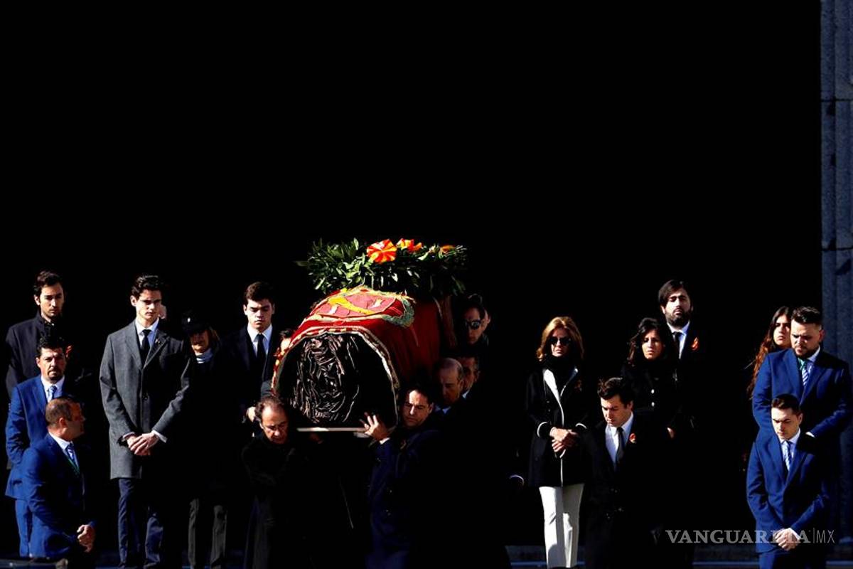 $!España da un paso histórico sacando al dictador Francisco Franco de su mausoleo