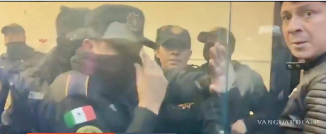 $!Un nuevo zipizape tuvo lugar en las oficinas de la Tesorería estatal provocado por alguien que usurpa desde el primer día de este mes las funciones de gobernador.