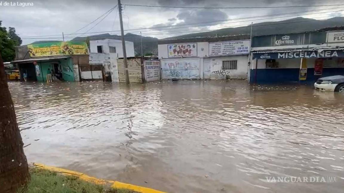 Bajo el agua panteón y colonias vecinas tras desborde de laguna en Torreón