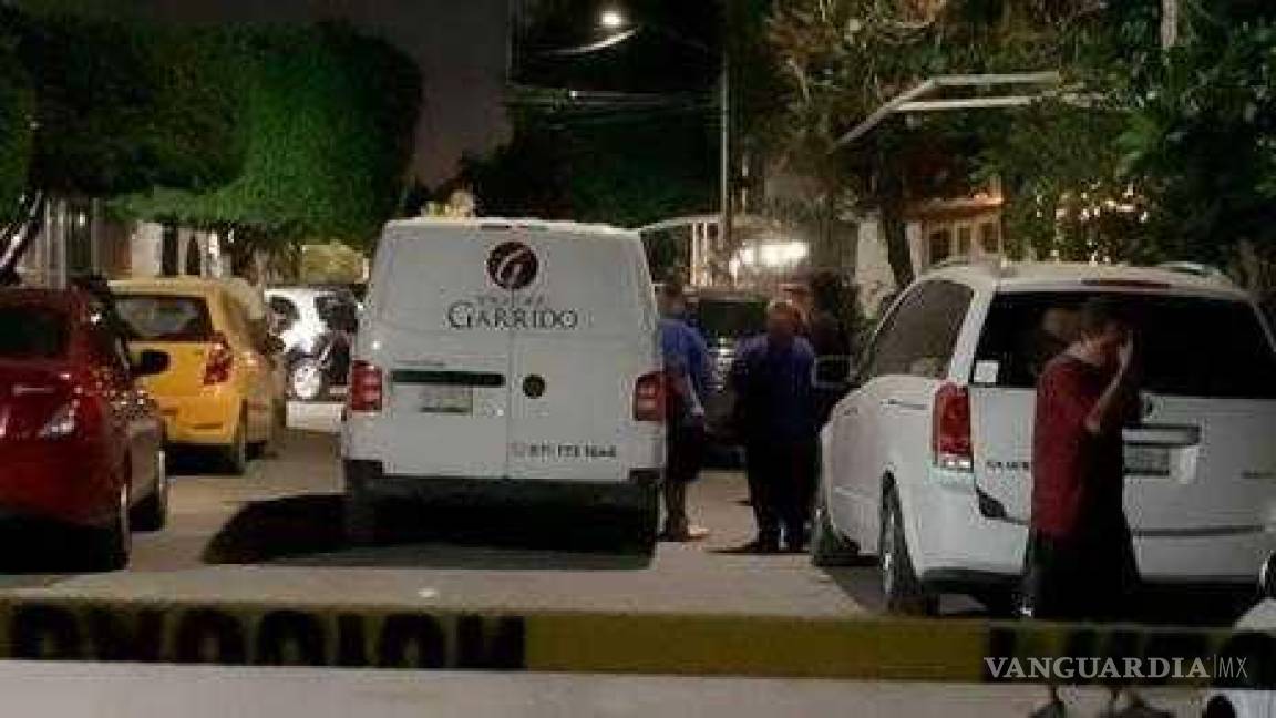 Encuentra a sus padres sin vida tras ir a visitarlos en Torreón; vecinos escucharon disparos