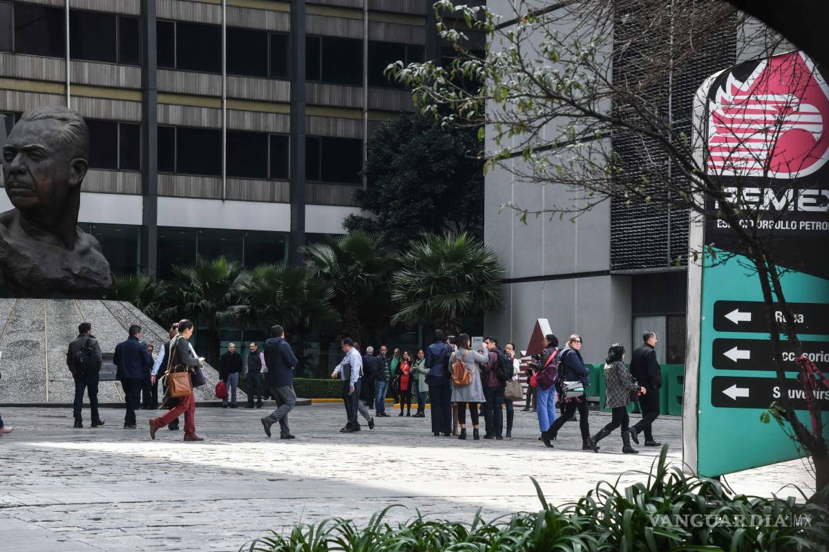 Acuerdan Pemex y sindicato aumento salarial de 4.5%