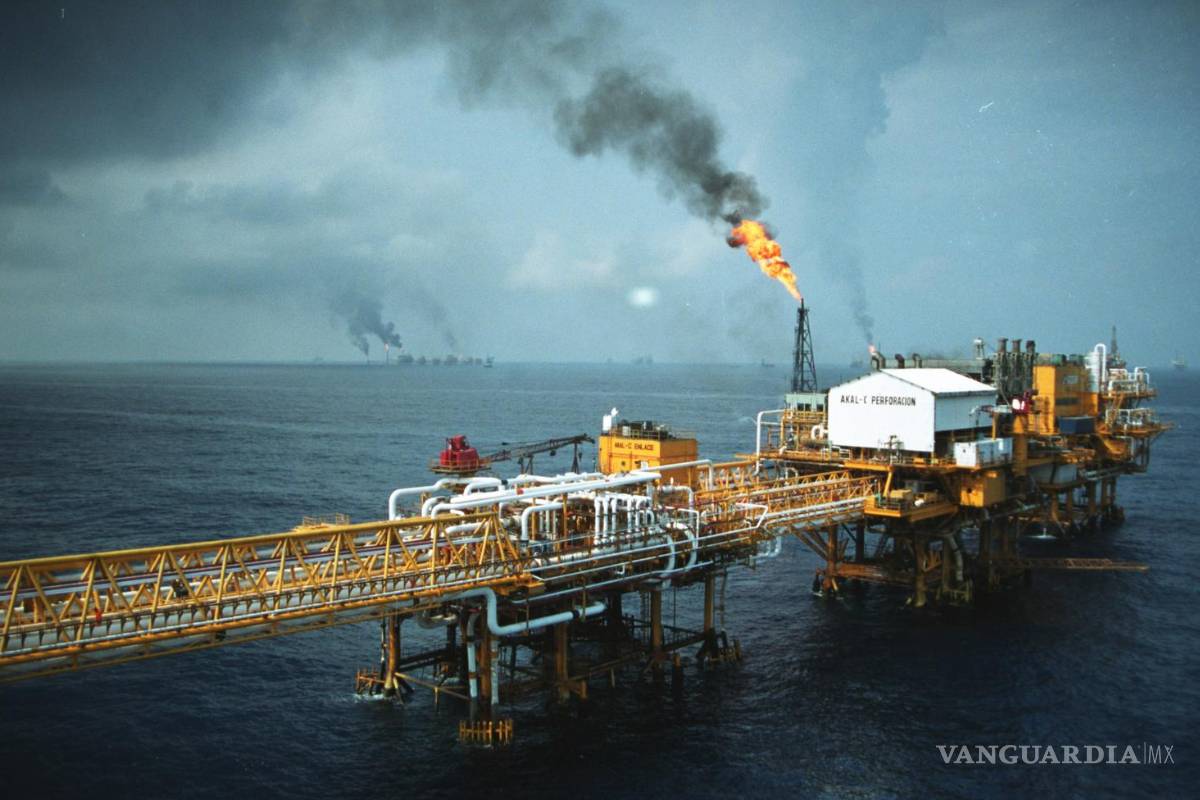 Se espera que para 2030, México sea el país con mayor caída de producción petrolera