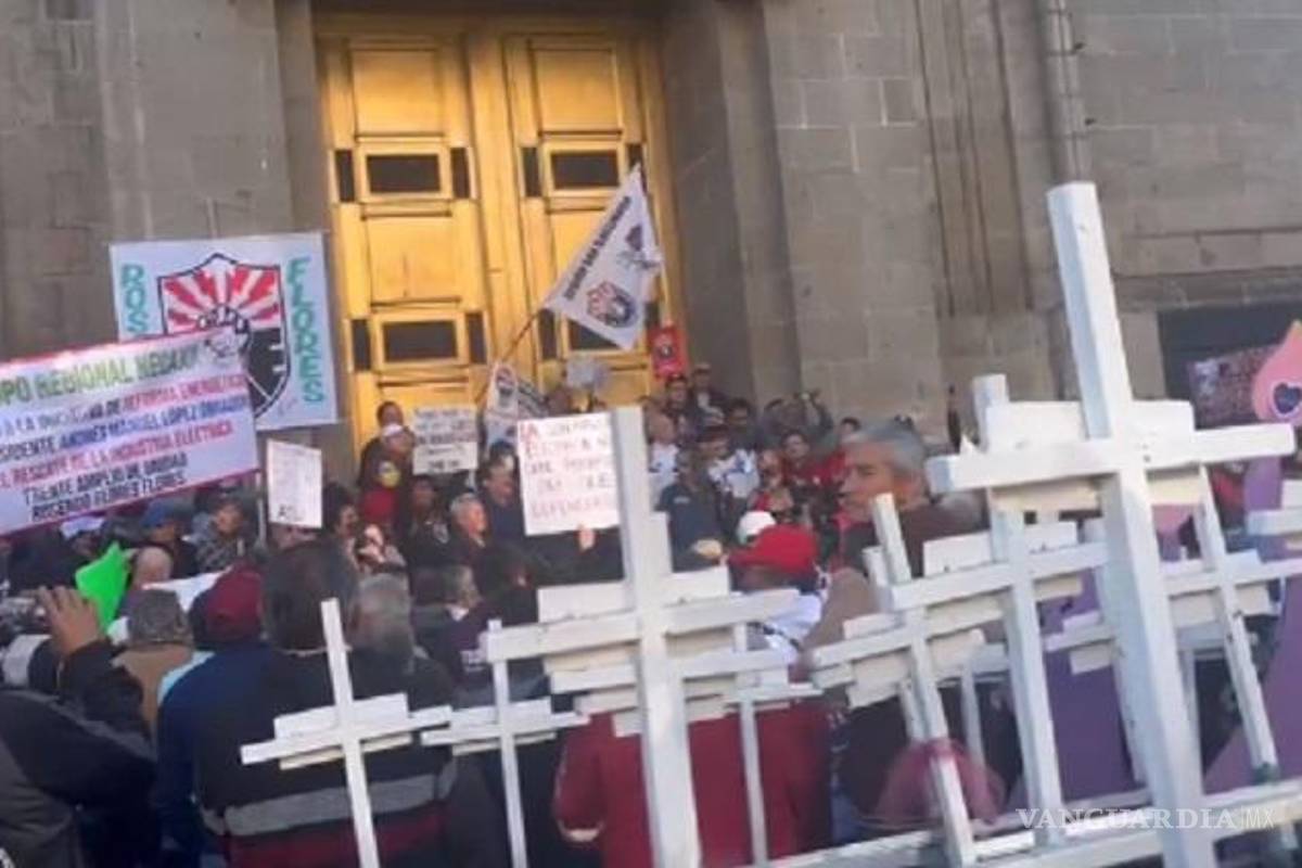 SME protesta contra la Suprema Corte por anular Reforma Eléctrica de AMLO