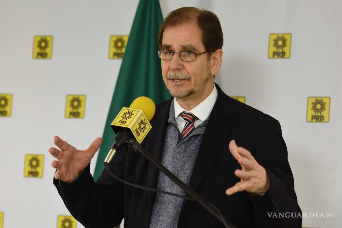 Gobernadores del PRD respaldan a Basave y alianzas