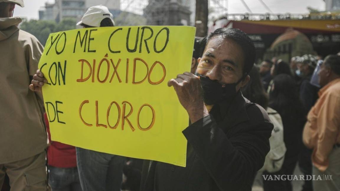 Protestan contra cubrebocas y COVID en CDMX, piden usar dióxido de cloro