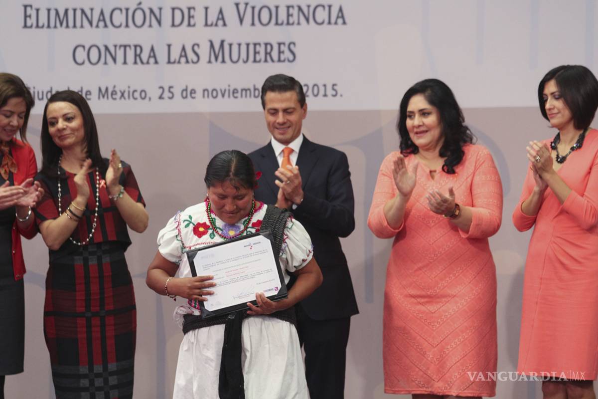 EPN reconoce más conciencia para erradicar violencia contra las mujeres