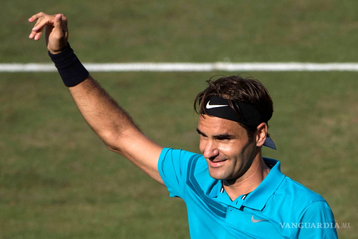 Federer gana en Stuttgart, va por el título y está en la cima del ranking de la ATP