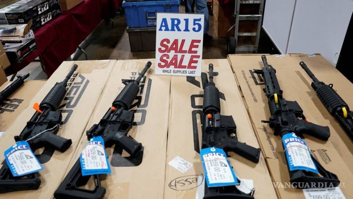 Respalda Trump iniciativa para controlar venta de armas
