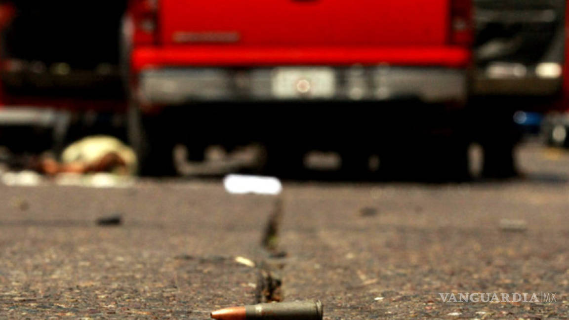 Agente del Ministerio Público muere tras balacera con secuestradores en Durango