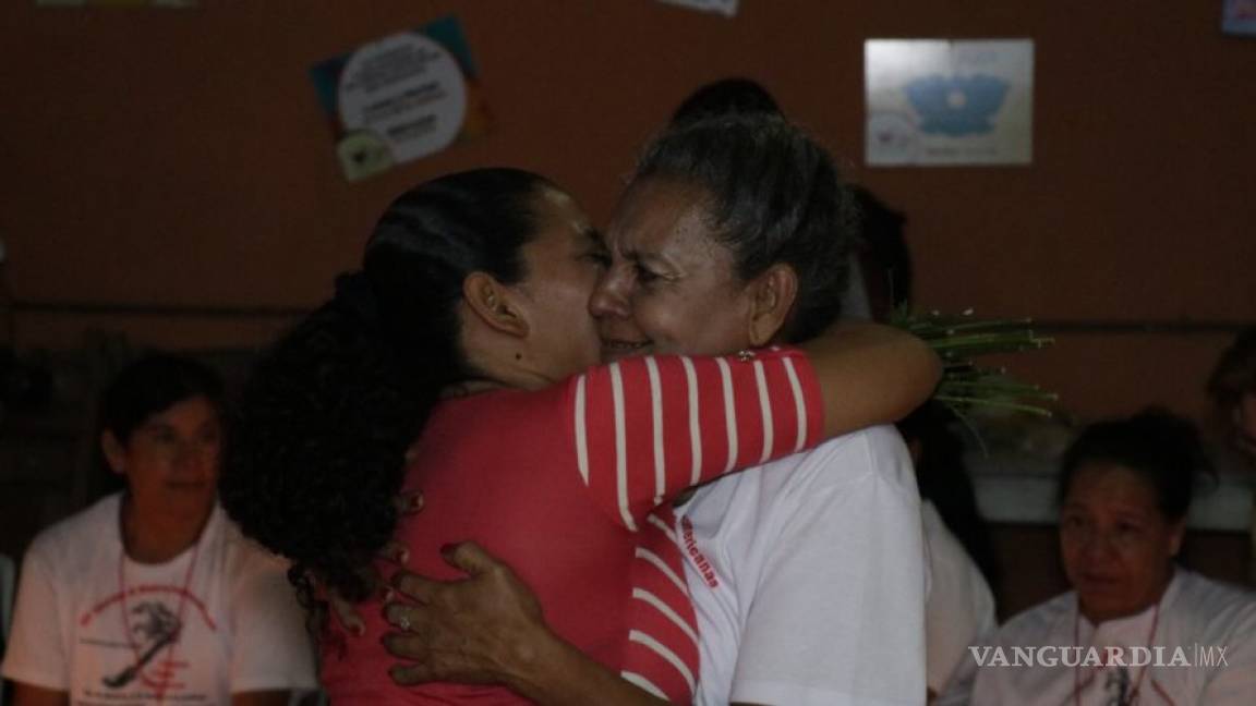 Gracias a redes sociales madre de caravana migrante se reencuentra con su hija, tras 14 años de no verla