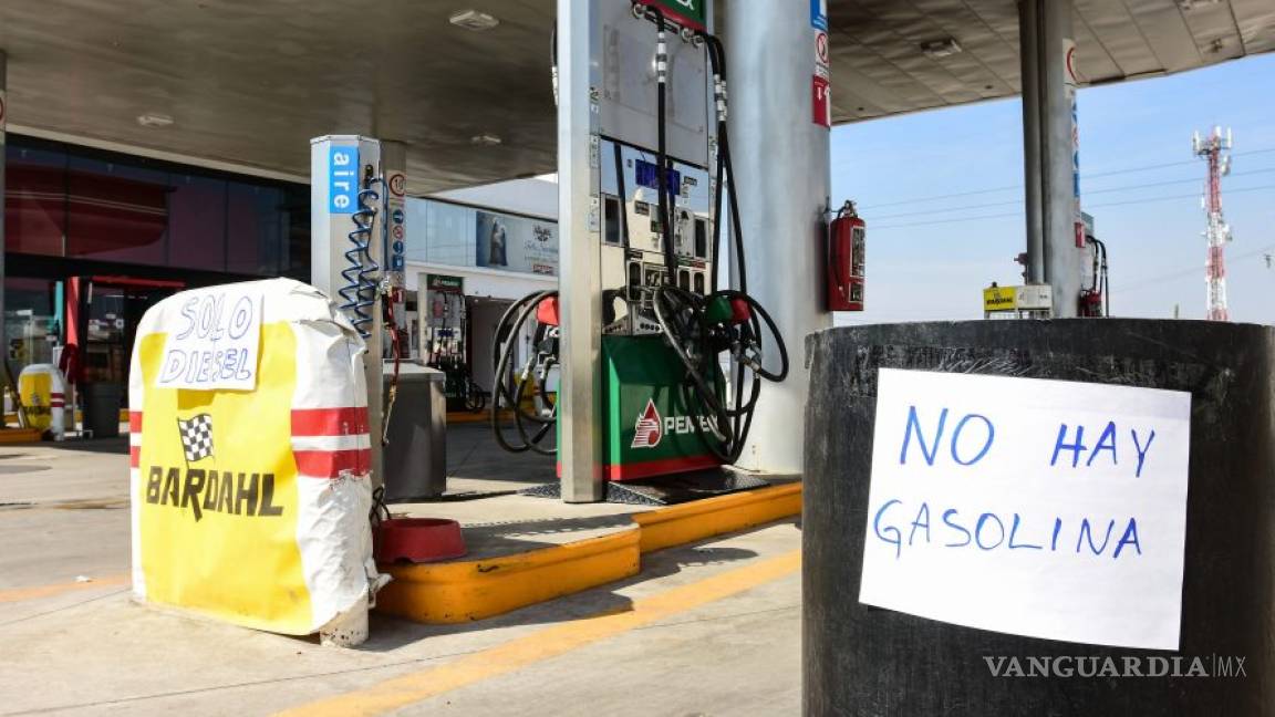 León aprovecha la escasez de la gasolina y propone una solución a sus aficionados
