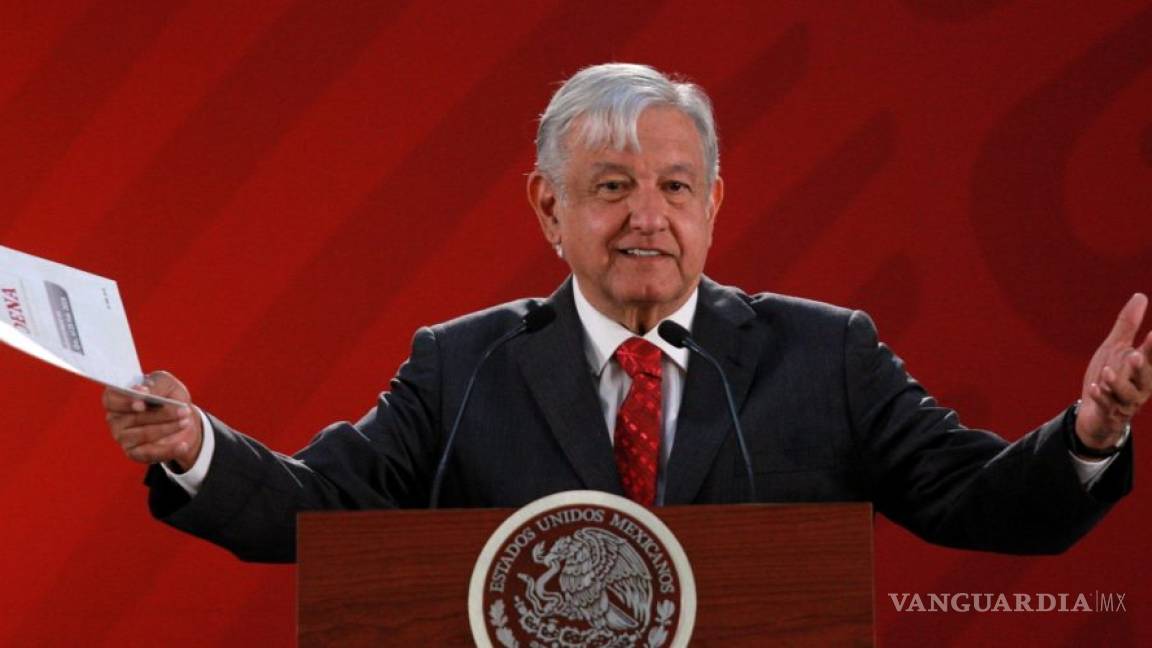 AMLO se desmarca de iniciativa de Morena para revocar licencia a las calificadoras