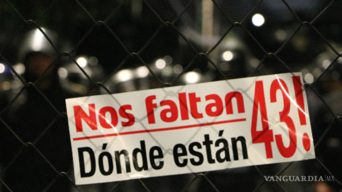 Este gobierno ya se va y quiere cerrar caso Ayotzinapa: padres de normalistas desaparecidos