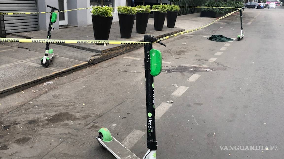 $!En la CDMX la policía resguarda con scooters escena de un asesinato