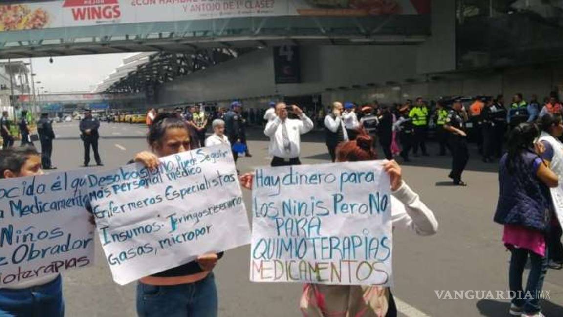 $!Acusa López Obrador: desabasto de medicinas es campaña en contra
