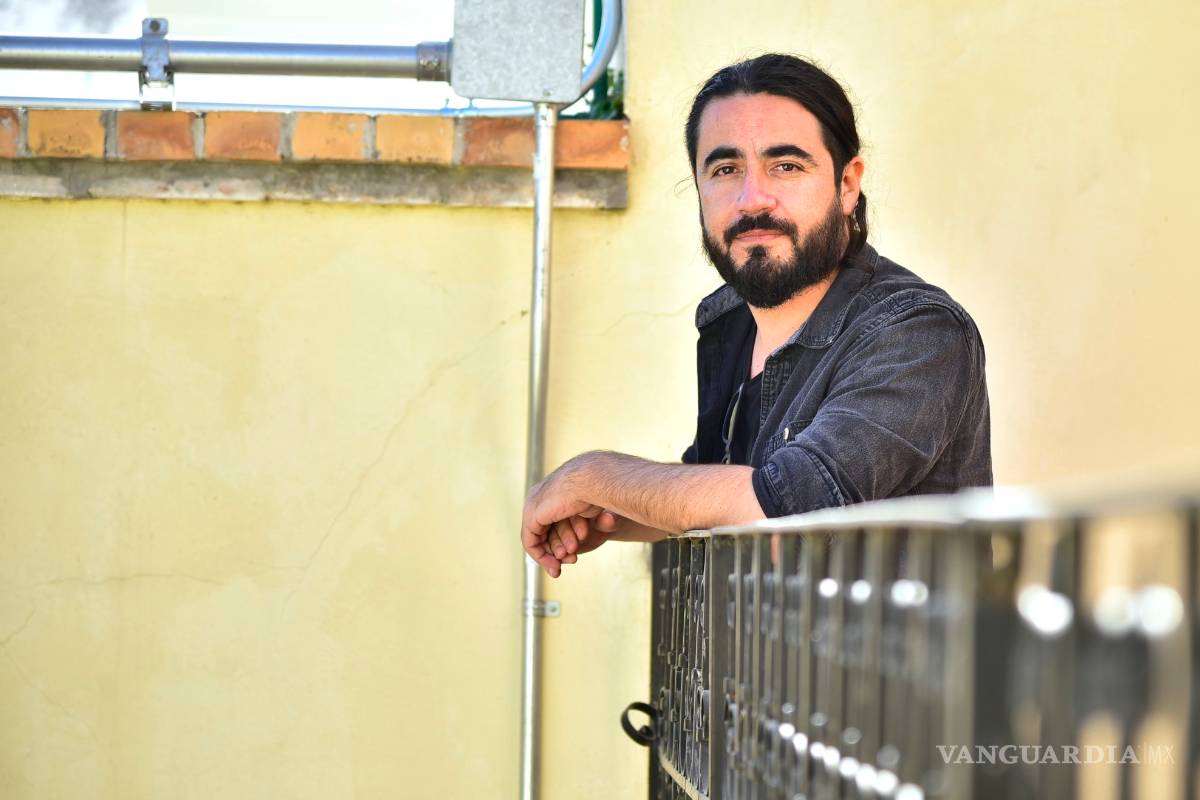 'Creo que hay un mito en el viaje, no siempre es una aventura', Juan Malebrán, ganador del Premio Manuel Acuña 2019