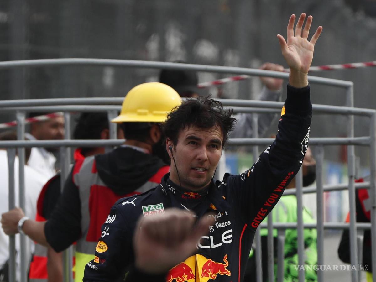 $!Sergio Pérez, de Red Bull Racing, tras ganar el tercer lugar en el Gran Premio de Fórmula Uno de Ciudad de México en el Autódromo Hermanos Rodríguez.
