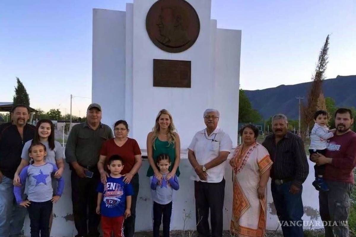 Construyen monumento a... ¡Humberto Moreira!