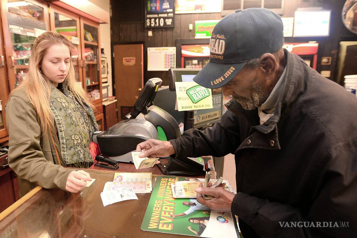 $!Lotería de EU alcanza 900 millones de dólares; record histórico