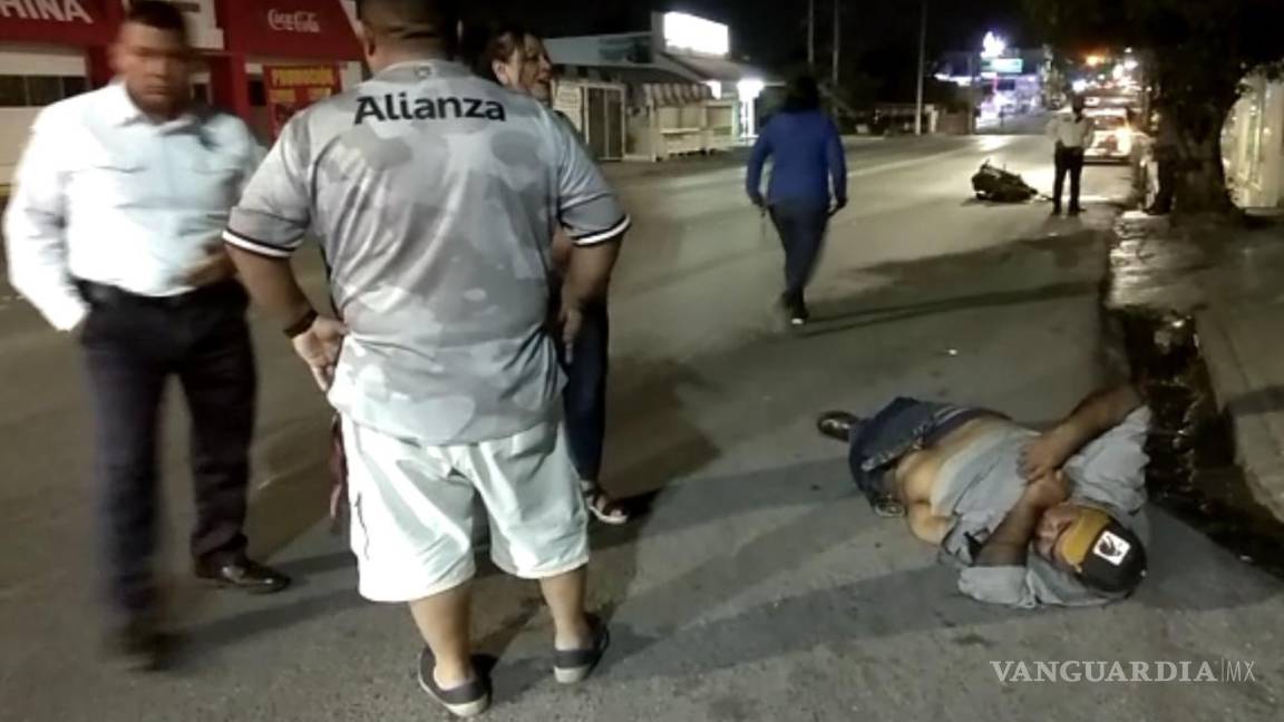 Saltillo: hombre es atropellado por motociclista en zona Centro