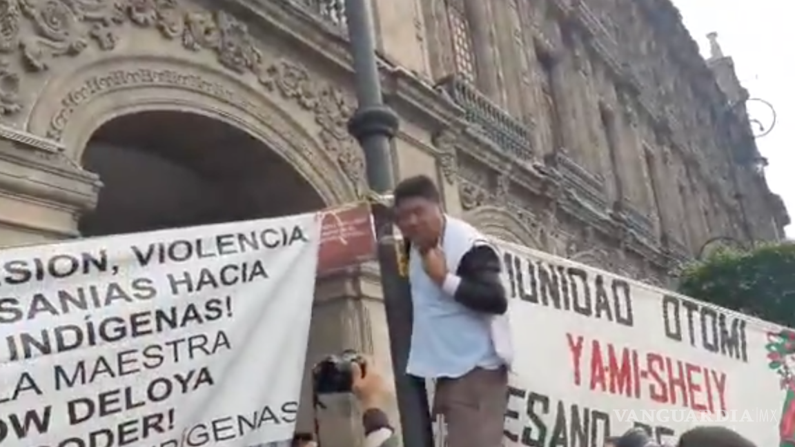 Hombre intenta prenderse en llamas como protesta por discriminación en la Feria de las Culturas Indígenas