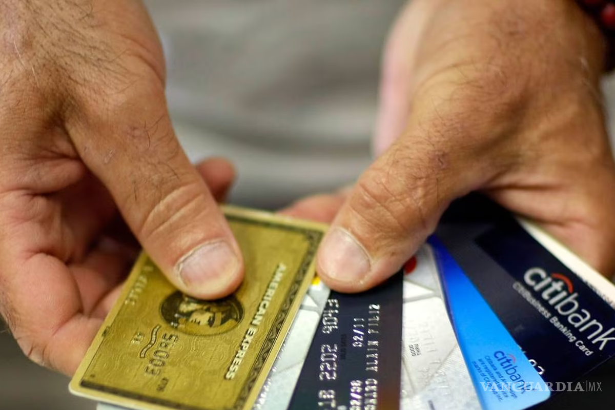 Cambiar de tarjeta, ¿qué te conviene más, oro o clásica?