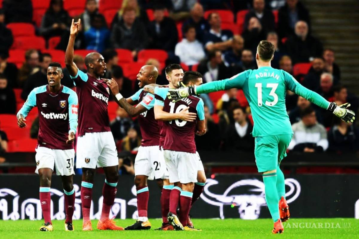 West Ham del 'Chicharito' elimina al Tottenham de la Copa de la Liga