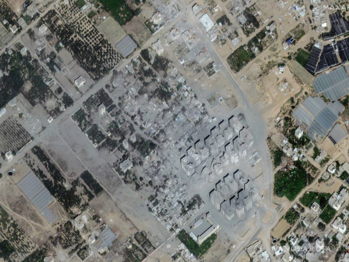 $!Esta imagen que graves daños a edificios y estructuras de la zona de Atatra, en el norte de la Franja de Gaza, el 21 de octubre de 2023.
