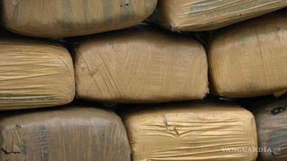 Aseguran en la Saltillo-Torreón vagoneta con 95 paquetes de droga