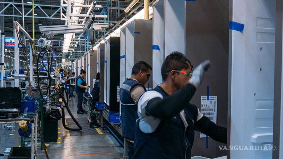 Empresas de la Región Sureste de Coahuila dan a sus trabajadores pausa para rehidratación