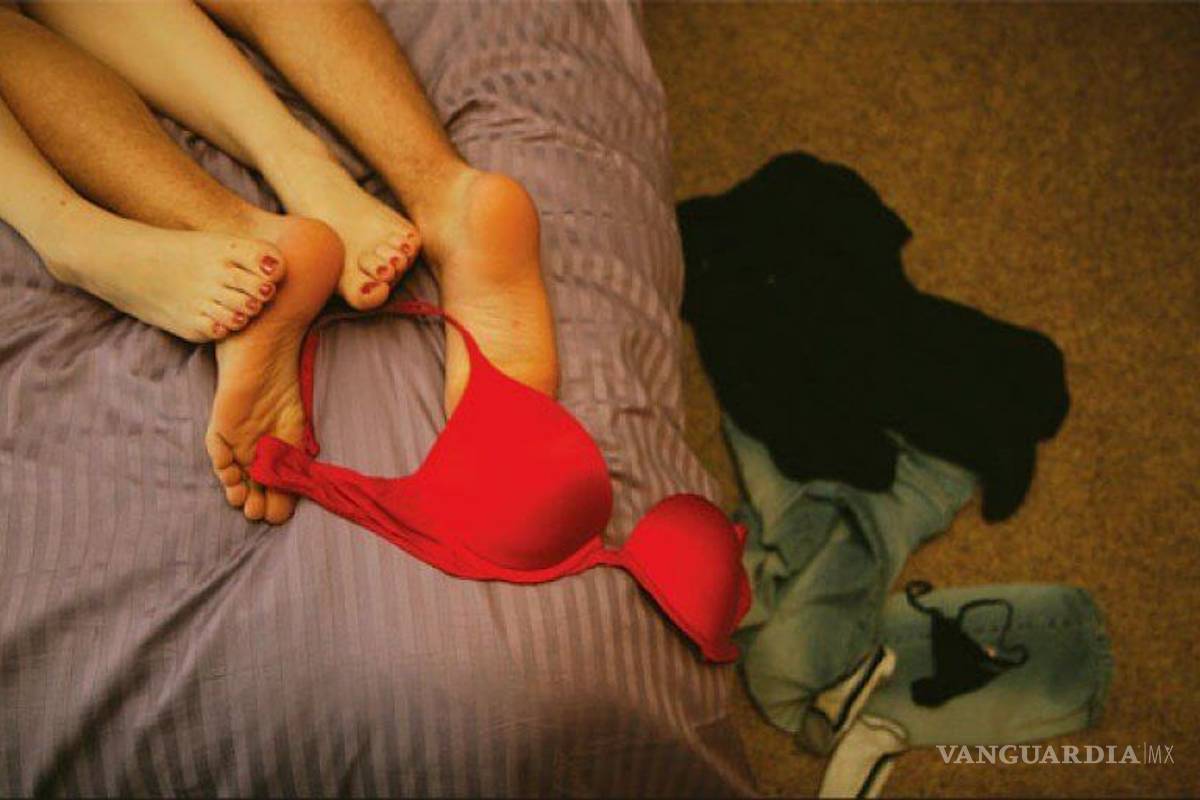 Recomiendan evitar 'rapidines' con extraños, por COVID-19