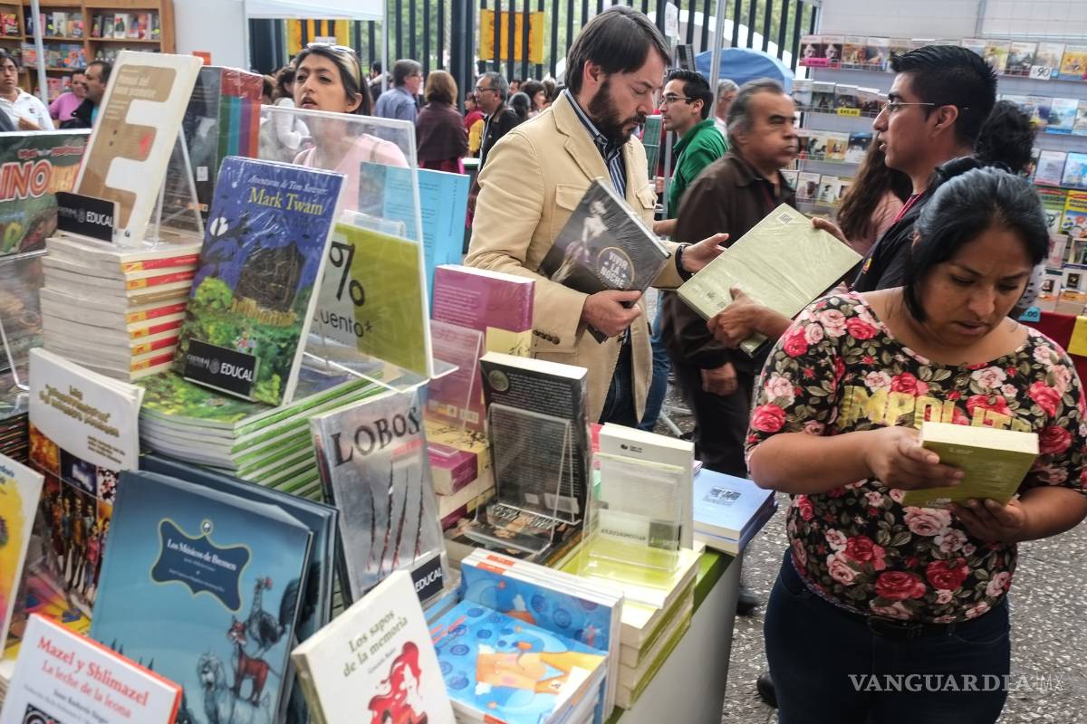 Para Geney Beltrán el remate de Libros es reflejo de la falta de librerías en el país