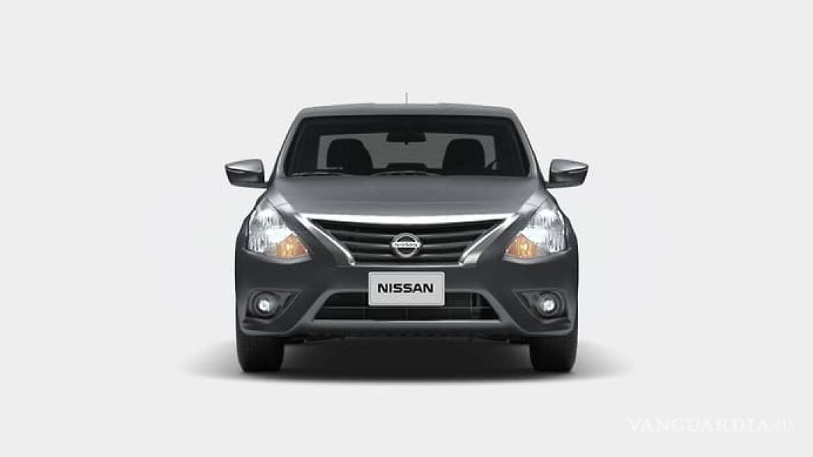 El accesible Nissan Versa anterior seguirá en México, pero se llamará Nissan V-Drive