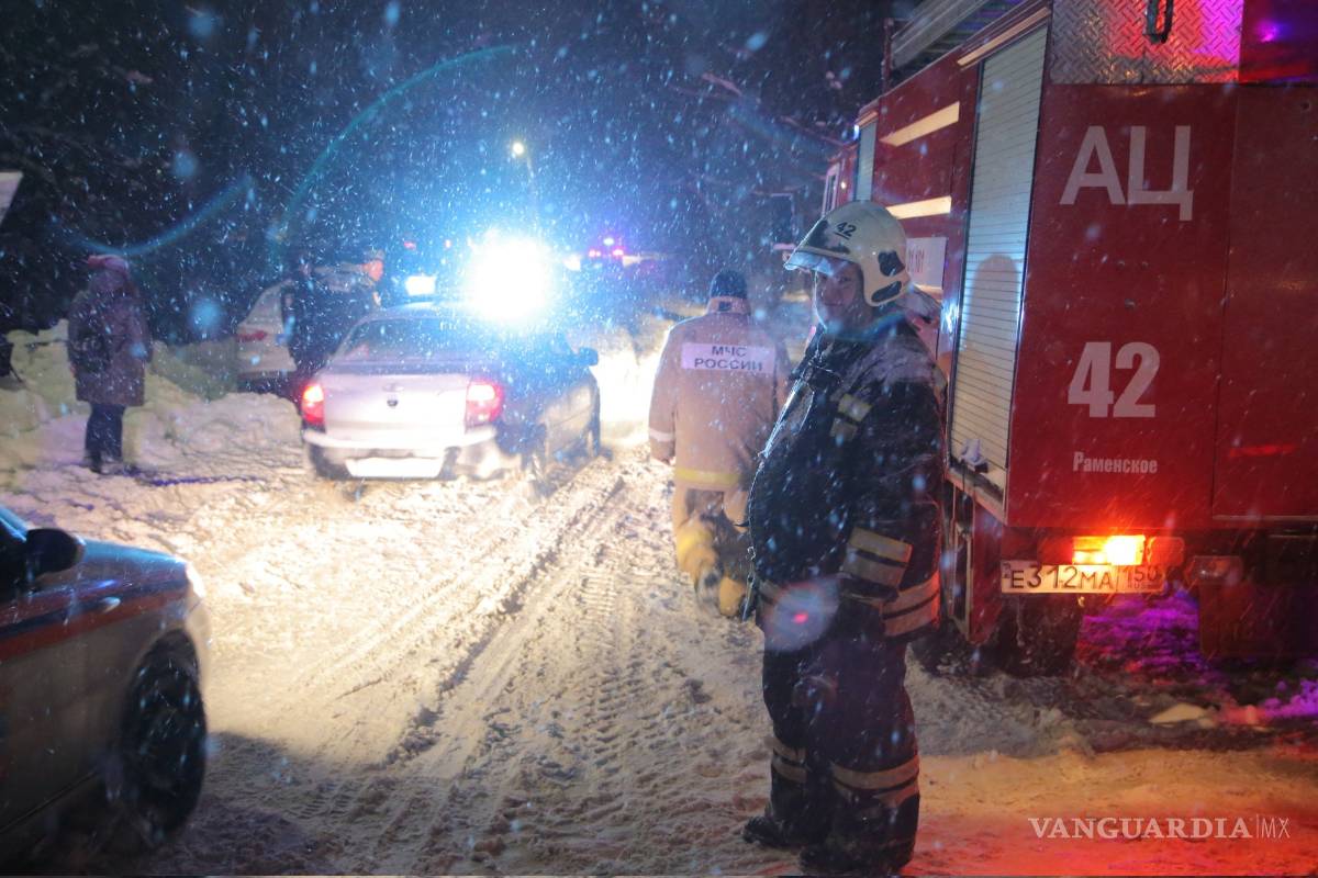 Mueren los 71 pasajeros de avión que se estrelló en Rusia, confirman autoridades